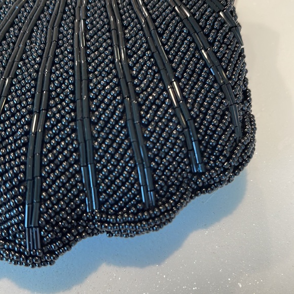 NWT Valerie Stevens evening beaded black clamshell bag Silvertone hardware - Picture 3 of 11